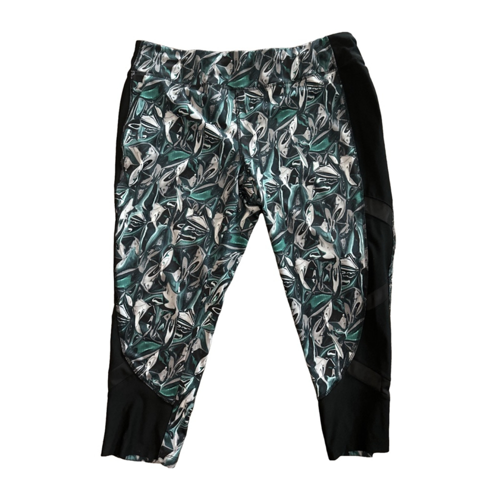 Women's Avia XL Black/Green Print Capri Leggings
